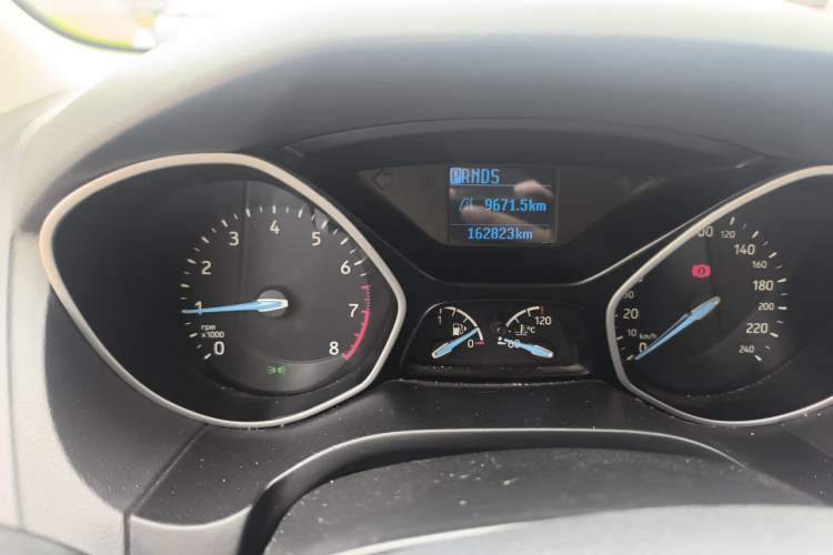 Used Ford Focus 2018 Sedan Classic 1.6L Automatic Comfort Plus Smart Drive Version Odometer Close Up