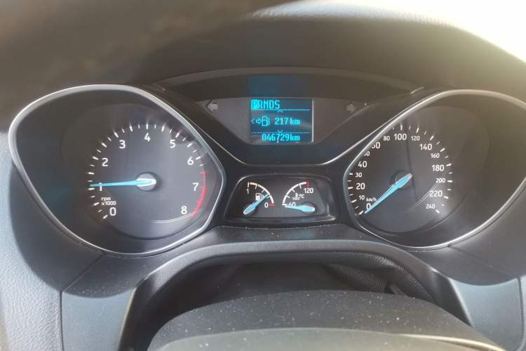 Used Ford Focus 2018 Hatchback Classic 1.6L Automatic Trendy SmartDrive Edition Odometer Close Up