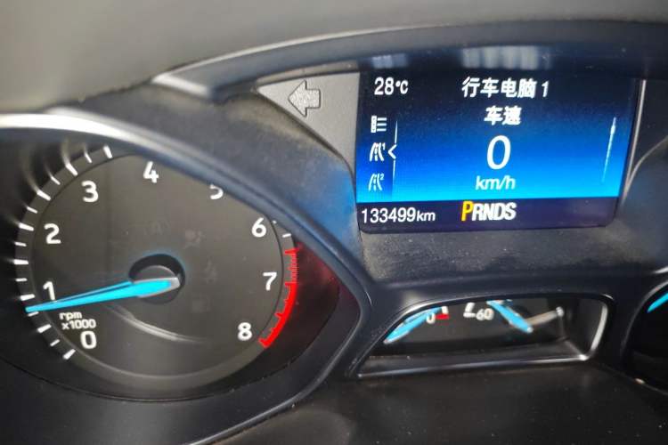 Used Ford Focus 2018 Hatchback Classic EcoBoost 180 Automatic Elite Model Odometer Close Up