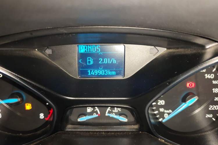 Used Ford Focus 2018 Sedan Classic 1.6L Automatic Trendy SmartDrive Edition Odometer Close Up