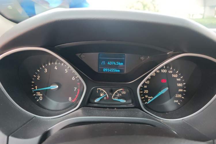 Used Ford Focus 2018 Hatchback Classic 1.6L Manual Comfort Plus SmartDrive Edition Odometer Close Up