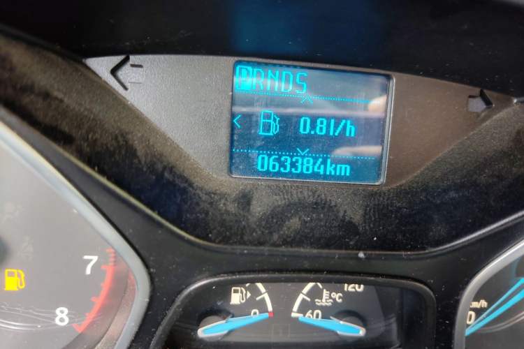 Used Ford Focus 2018 Two-Door Classic EcoBoost 125 Automatic Supercharged Style SmartDrive Edition Odometer Close Up