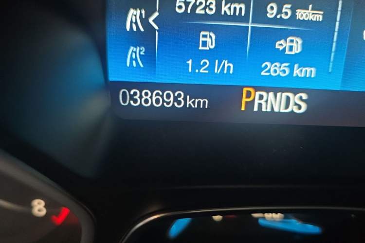 Used Ford Focus 2018 Hatchback Classic EcoBoost 180 Automatic Elite Model Odometer Close Up