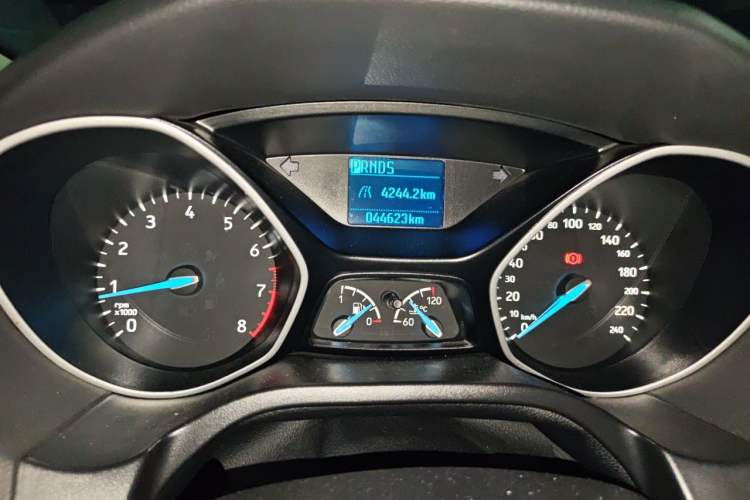 Used Ford Focus 2018 Sedan Classic 1.6L Automatic Comfort Plus Smart Drive Version Odometer Close Up