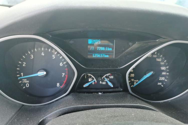 Used Ford Focus 2018 Sedan Classic 1.6L Automatic Comfort Plus Smart Drive Version Odometer Close Up