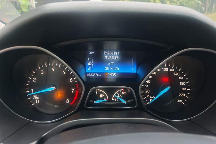 Used Ford Focus 2018 Hatchback Classic EcoBoost 180 Automatic Elite Model Odometer Close Up