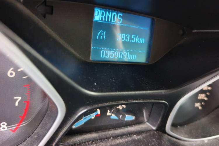 Used Ford Focus 2018 Sedan Classic 1.6L Automatic Comfort Plus Smart Drive Version Odometer Close Up