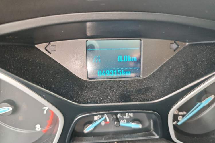 Used Ford Focus 2018 Hatchback Classic 1.6L Manual Comfort Plus SmartDrive Edition Odometer Close Up