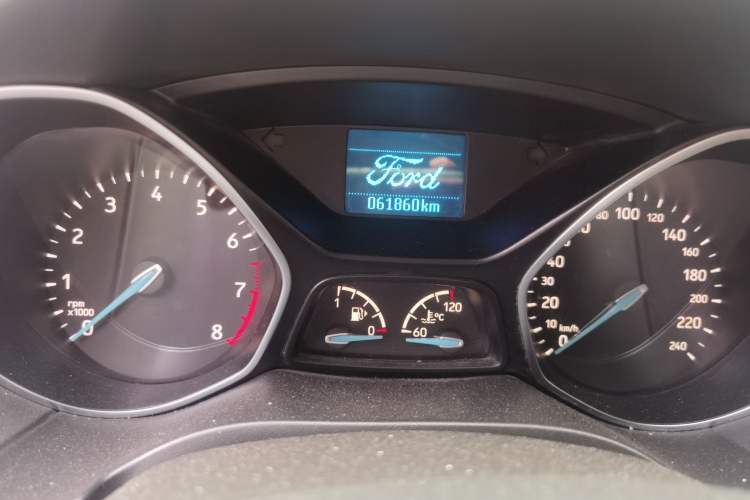 Used Ford Focus 2018 Sedan Classic 1.6L Automatic Trendy SmartDrive Edition Odometer Close Up