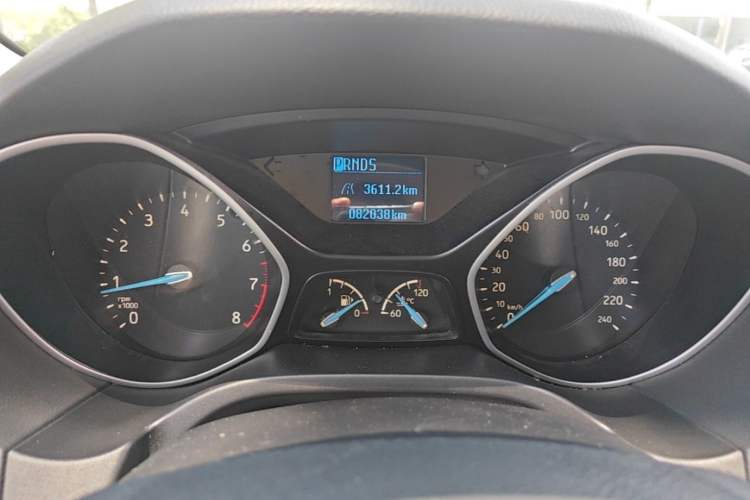 Used Ford Focus 2018 Hatchback Classic 1.6L Automatic Comfort Plus SmartDrive Edition Odometer Close Up
