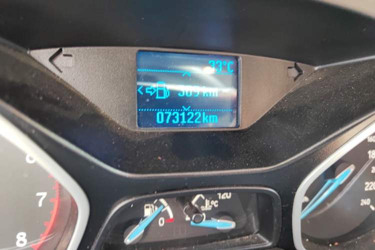 Used Ford Focus 2018 Sedan Classic 1.6L Manual Comfort Plus SmartDrive Edition Odometer Close Up