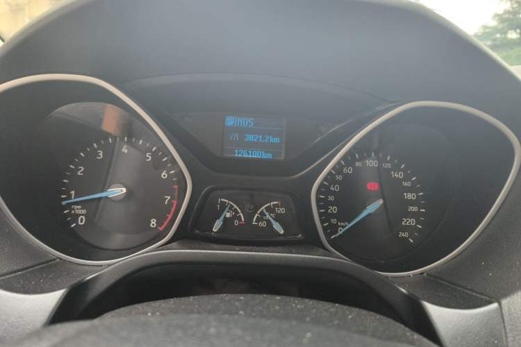 Used Ford Focus 2018 Sedan Classic 1.6L Automatic Comfort Plus Smart Drive Version Odometer Close Up