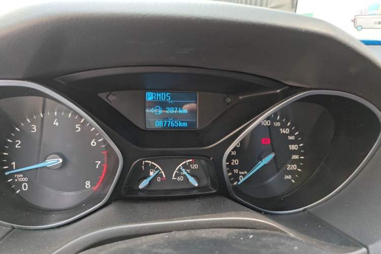 Used Ford Focus 2018 Sedan Classic 1.6L Automatic Trendy SmartDrive Edition Odometer Close Up