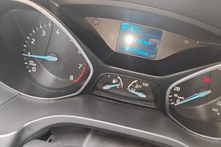 Used Ford Focus 2018 Hatchback Classic 1.6L Automatic Trendy SmartDrive Edition Odometer Close Up