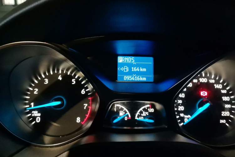 Used Ford Focus 2018 Sedan Classic 1.6L Automatic Trendy SmartDrive Edition Odometer Close Up