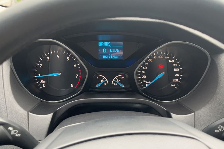 Used Ford Focus 2018 Sedan Classic 1.6L Automatic Trendy SmartDrive Edition Odometer Close Up