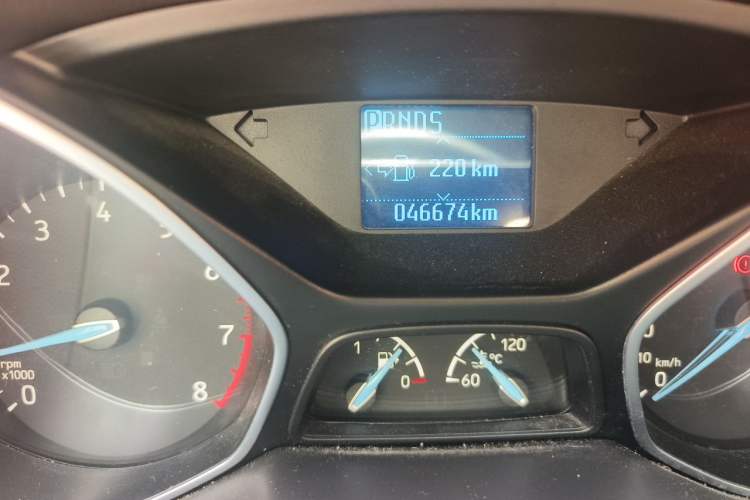 Used Ford Focus 2018 Hatchback Classic 1.6L Automatic Trendy SmartDrive Edition Odometer Close Up