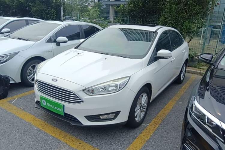 Used Ford Focus 2018 Sedan Classic 1.6L Automatic Trendy SmartDrive Edition Guazi used car, China used car export, Used car for sale, Used  cars, Cheapest cars for sale