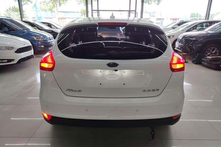 Used Ford Focus 2018 Hatchback Classic 1.6L Manual Fashion Edition SmartDrive Version Rear