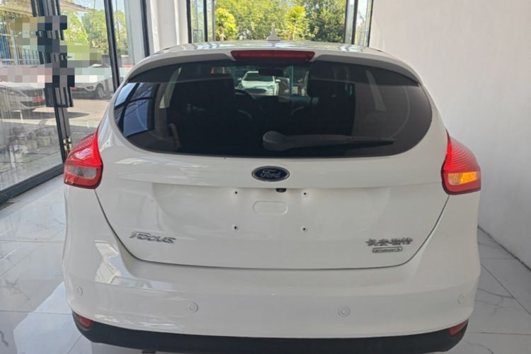 Used Ford Focus 2018 Two-Door Classic EcoBoost 125 Automatic Supercharged Style SmartDrive Edition Rear