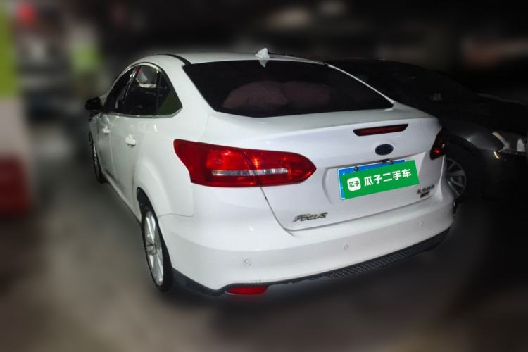 Used Ford Focus 2018 Sedan Classic EcoBoost 180 Automatic Elite Model Rear Left 45 Deg