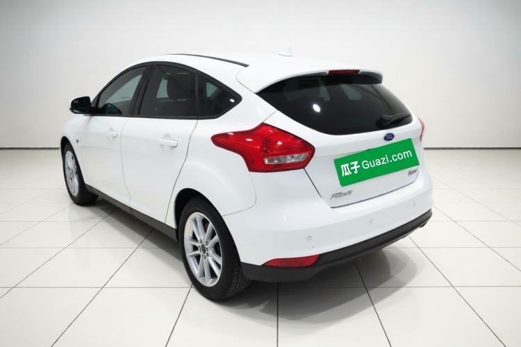 Used Ford Focus 2018 Hatchback Classic 1.6L Automatic Trendy SmartDrive Edition Rear Left 45 Deg