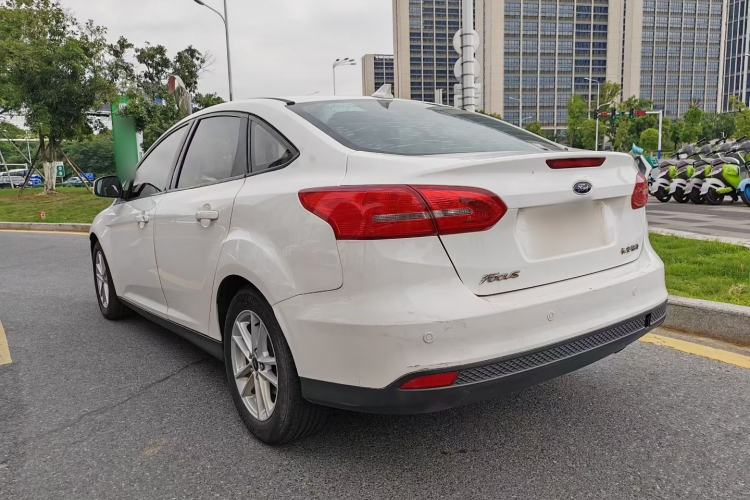 Used Ford Focus 2018 Sedan Classic 1.6L Automatic Trendy SmartDrive Edition Rear Left 45 Deg