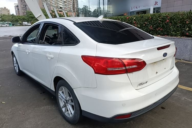 Used Ford Focus 2018 Sedan Classic 1.6L Automatic Trendy SmartDrive Edition Rear Left 45 Deg