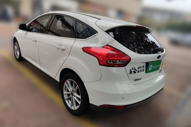 Used Ford Focus 2018 Hatchback Classic EcoBoost 180 Automatic Elite Model Rear Left 45 Deg