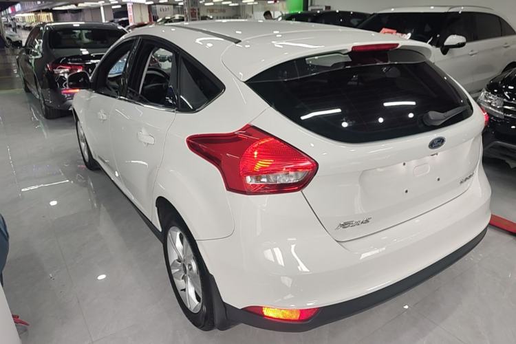 Used Ford Focus 2018 Hatchback Classic 1.6L Automatic Comfort Plus SmartDrive Edition Rear Left 45 Deg