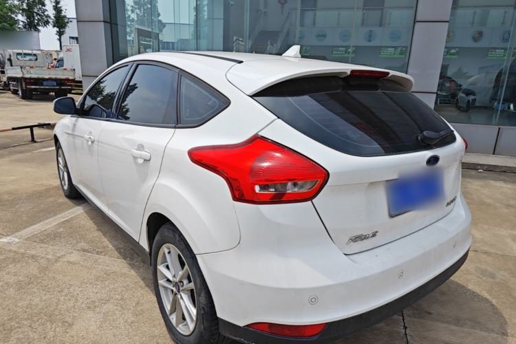 Used Ford Focus 2018 Hatchback Classic 1.6L Automatic Trendy SmartDrive Edition Rear Left 45 Deg