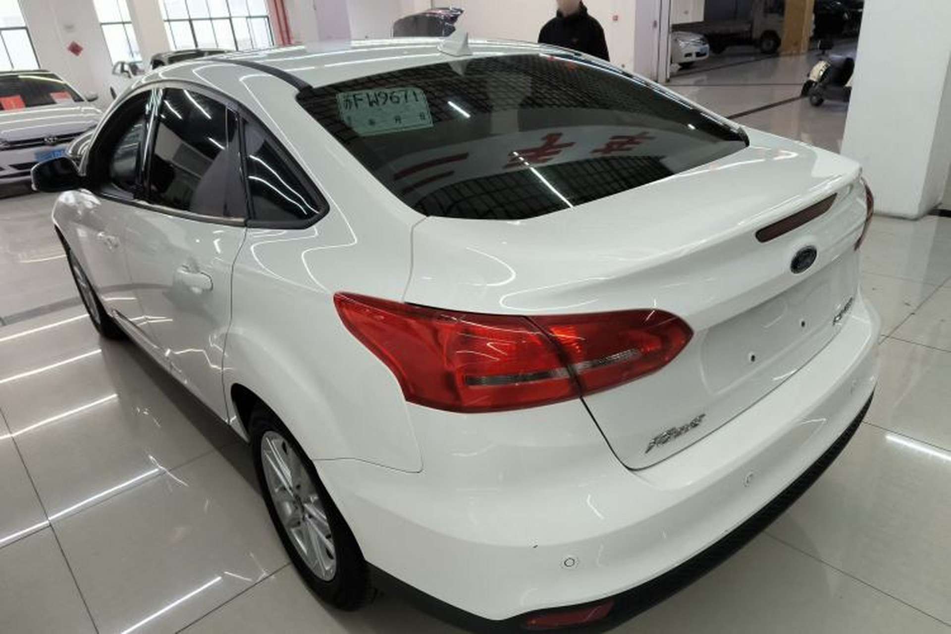 Used Ford Focus 2018 Sedan Classic 1.6L Automatic Trendy SmartDrive Edition Rear Left 45 Deg