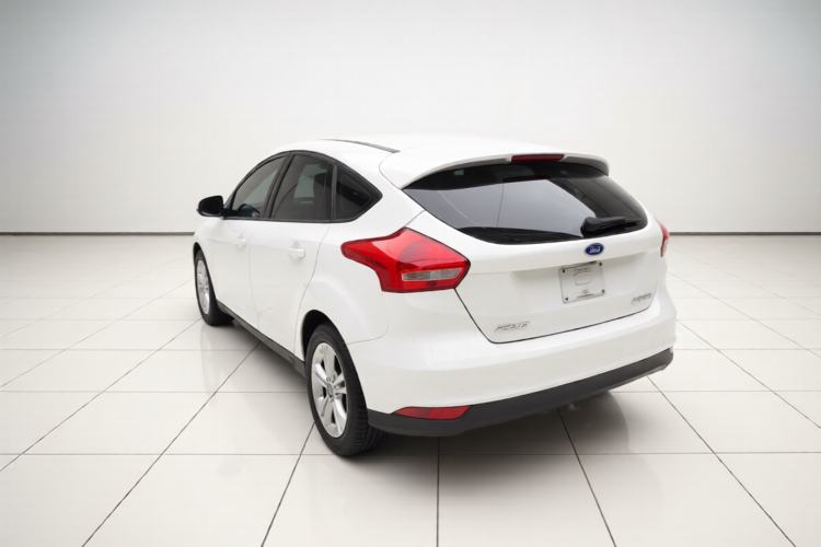 Used Ford Focus 2018 Hatchback Classic 1.6L Automatic Comfort Plus SmartDrive Edition Rear Left 45 Deg
