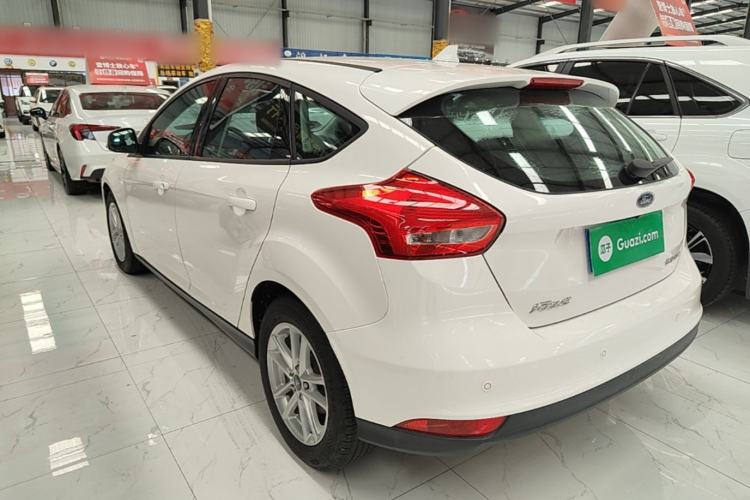 Used Ford Focus 2018 Hatchback Classic 1.6L Automatic Trendy SmartDrive Edition Rear Left 45 Deg