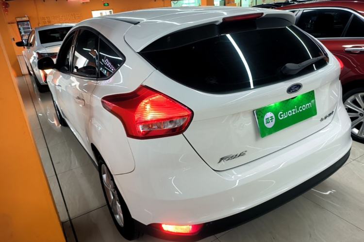 Used Ford Focus 2018 Hatchback Classic 1.6L Automatic Comfort Plus SmartDrive Edition Rear Left 45 Deg