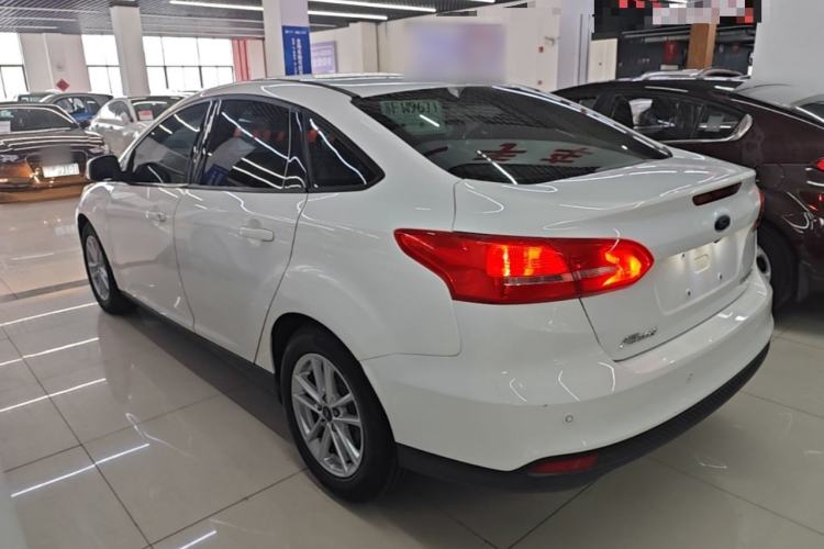 Used Ford Focus 2018 Sedan Classic 1.6L Automatic Trendy SmartDrive Edition Rear Left 45 Deg