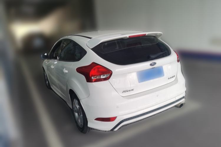 Used Ford Focus 2018 Hatchback Classic 1.6L Automatic Comfort Plus SmartDrive Edition Rear Left 45 Deg