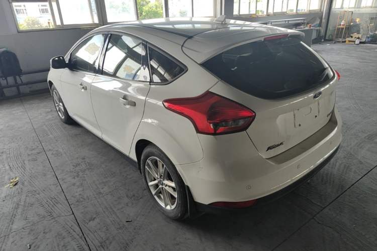 Used Ford Focus 2018 Hatchback Classic 1.6L Automatic Trendy SmartDrive Edition Rear Left 45 Deg