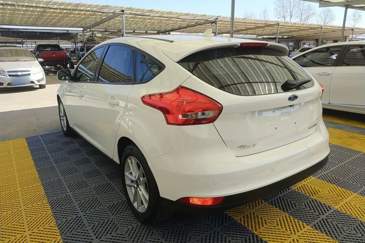 Used Ford Focus 2018 Hatchback Classic 1.6L Automatic Trendy SmartDrive Edition Rear Left 45 Deg