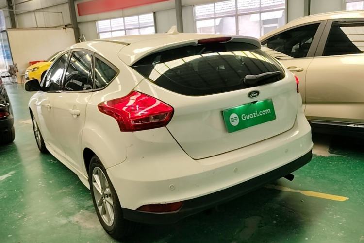 Used Ford Focus 2018 Hatchback Classic 1.6L Automatic Trendy SmartDrive Edition Rear Left 45 Deg