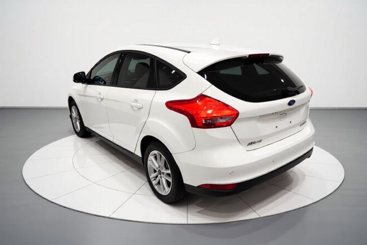 Used Ford Focus 2018 Hatchback Classic 1.6L Automatic Trendy SmartDrive Edition Rear Left 45 Deg
