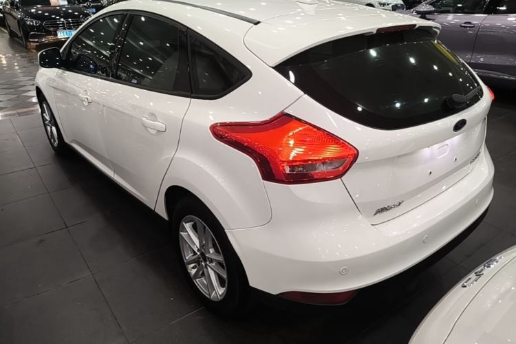 Used Ford Focus 2018 Hatchback Classic 1.6L Automatic Trendy SmartDrive Edition Rear Left 45 Deg