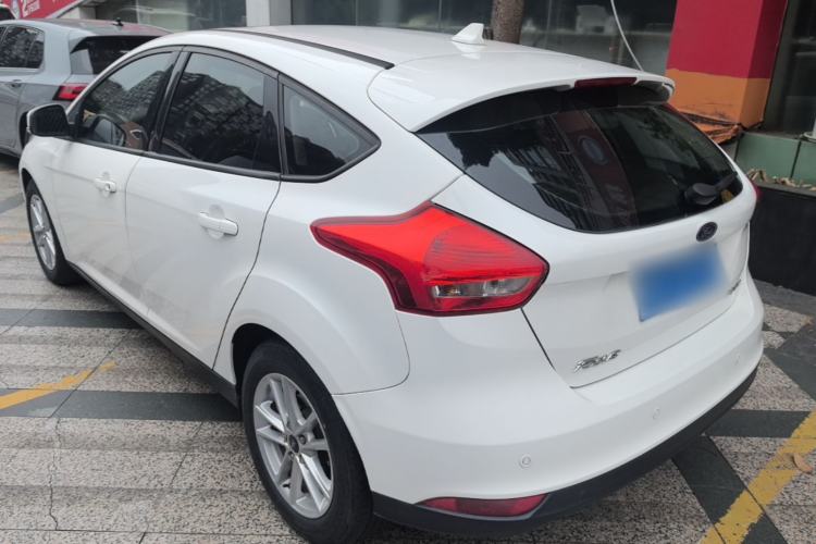 Used Ford Focus 2018 Hatchback Classic 1.6L Automatic Trendy SmartDrive Edition Rear Left 45 Deg