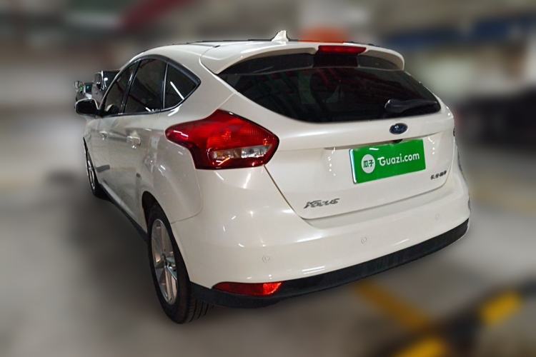 Used Ford Focus 2018 Hatchback Classic 1.6L Automatic Trendy SmartDrive Edition Rear Left 45 Deg