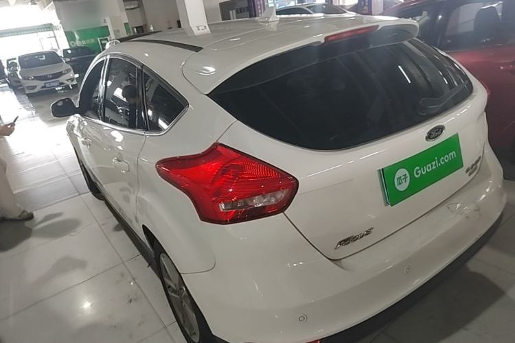 Used Ford Focus 2018 Hatchback Classic EcoBoost 180 Automatic Elite Model Rear Left 45 Deg