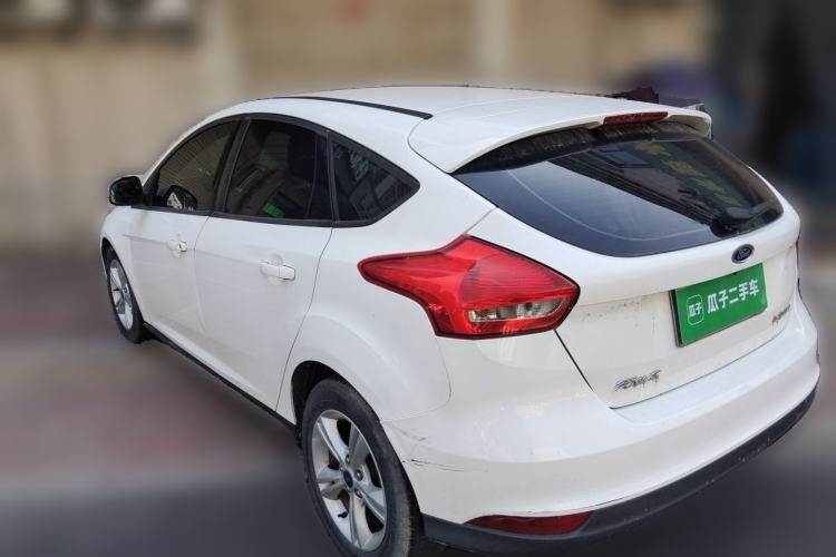 Used Ford Focus 2018 Hatchback Classic 1.6L Automatic Comfort Plus SmartDrive Edition Rear Left 45 Deg