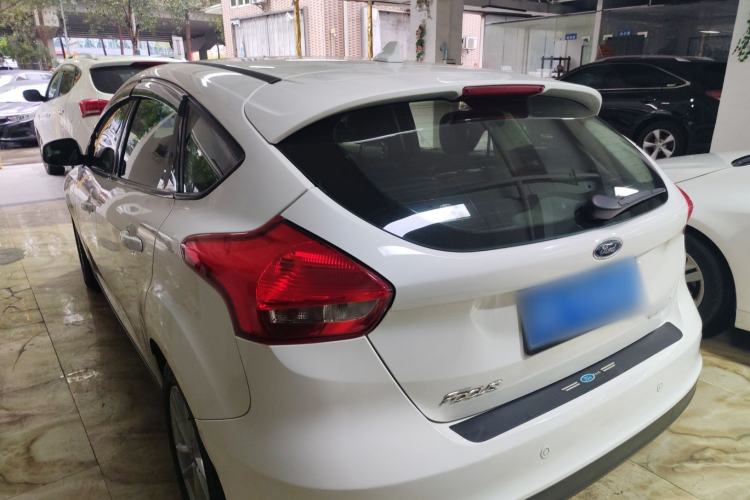 Used Ford Focus 2018 Hatchback Classic 1.6L Automatic Trendy SmartDrive Edition Rear Left 45 Deg