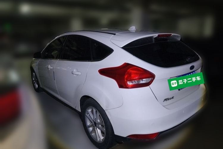 Used Ford Focus 2018 Hatchback Classic EcoBoost 180 Automatic Elite Model Rear Left 45 Deg