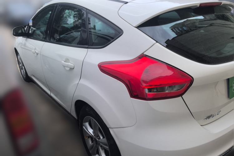 Used Ford Focus 2018 Hatchback Classic 1.6L Automatic Comfort Plus SmartDrive Edition Rear Left 45 Deg