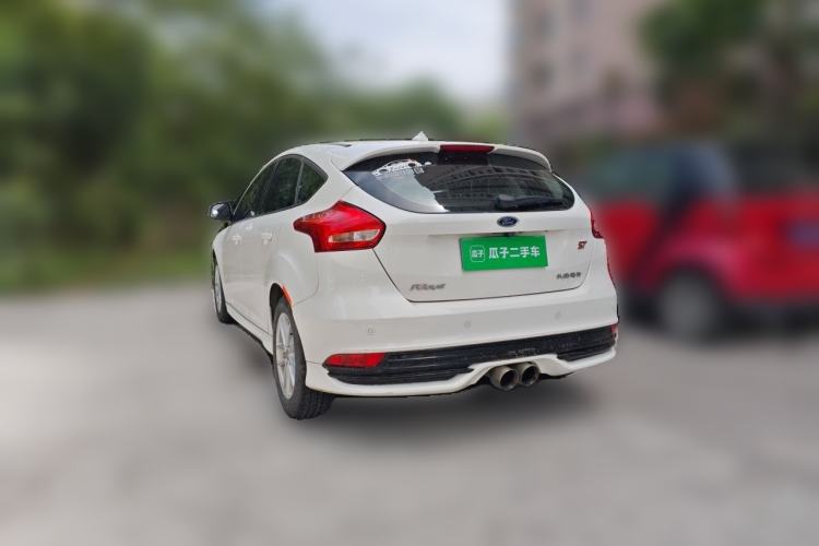 Used Ford Focus 2018 Hatchback Classic 1.6L Automatic Trendy SmartDrive Edition Rear Left 45 Deg